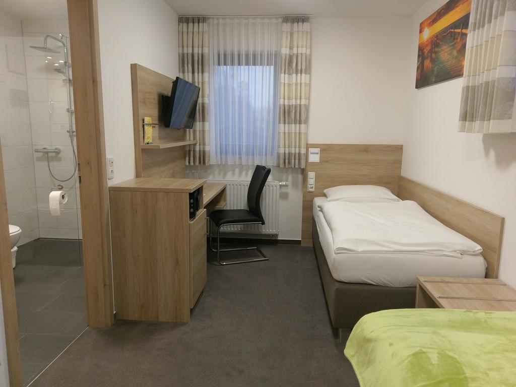 Gasthaus Pension Rezatgrund Windsbach Bagian luar foto