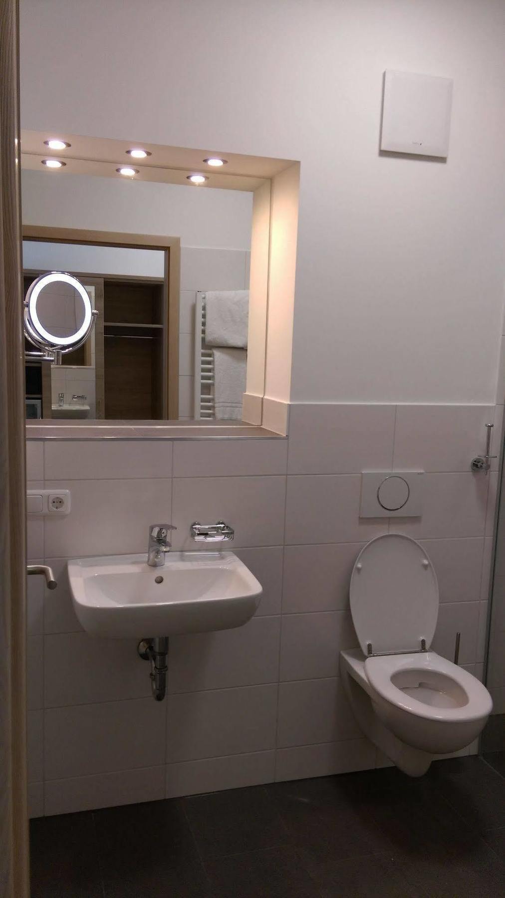 Gasthaus Pension Rezatgrund Windsbach Bagian luar foto