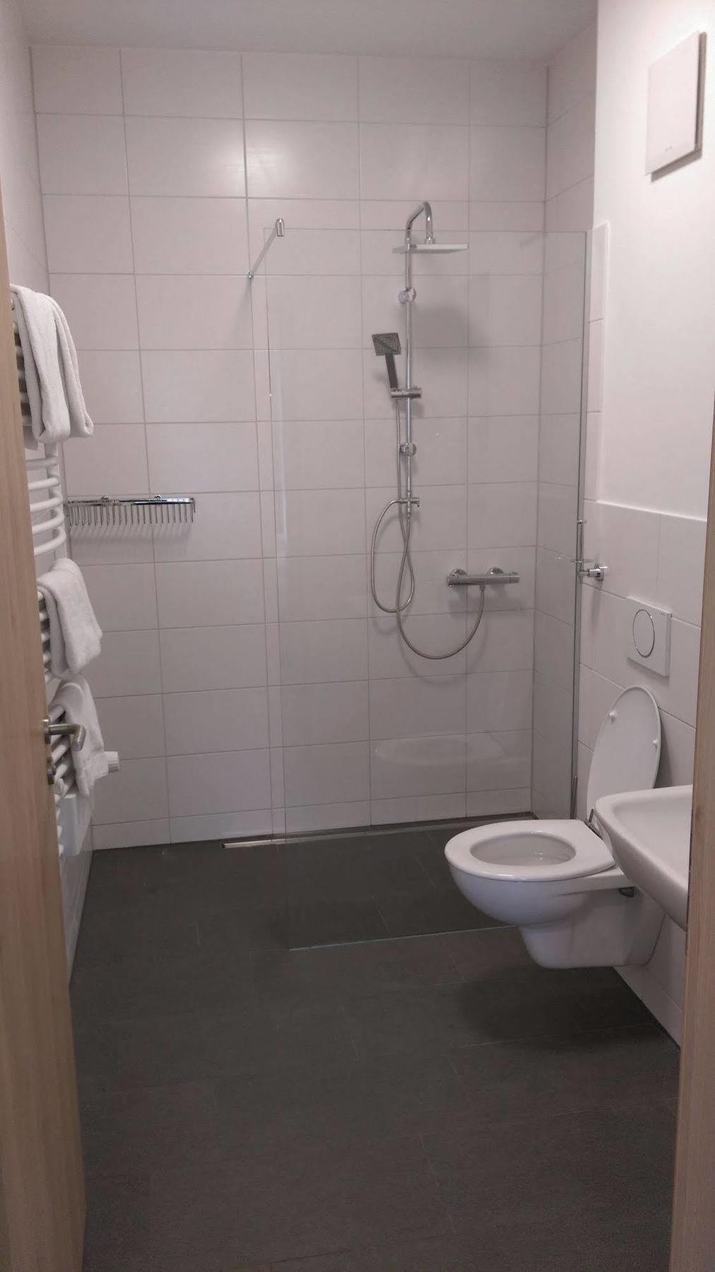 Gasthaus Pension Rezatgrund Windsbach Bagian luar foto